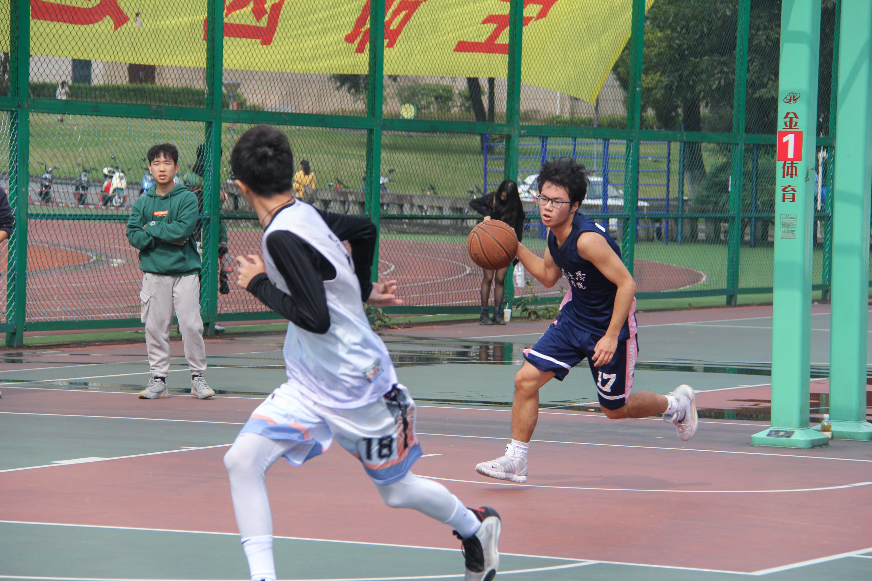 队员们全力以赴.JPG