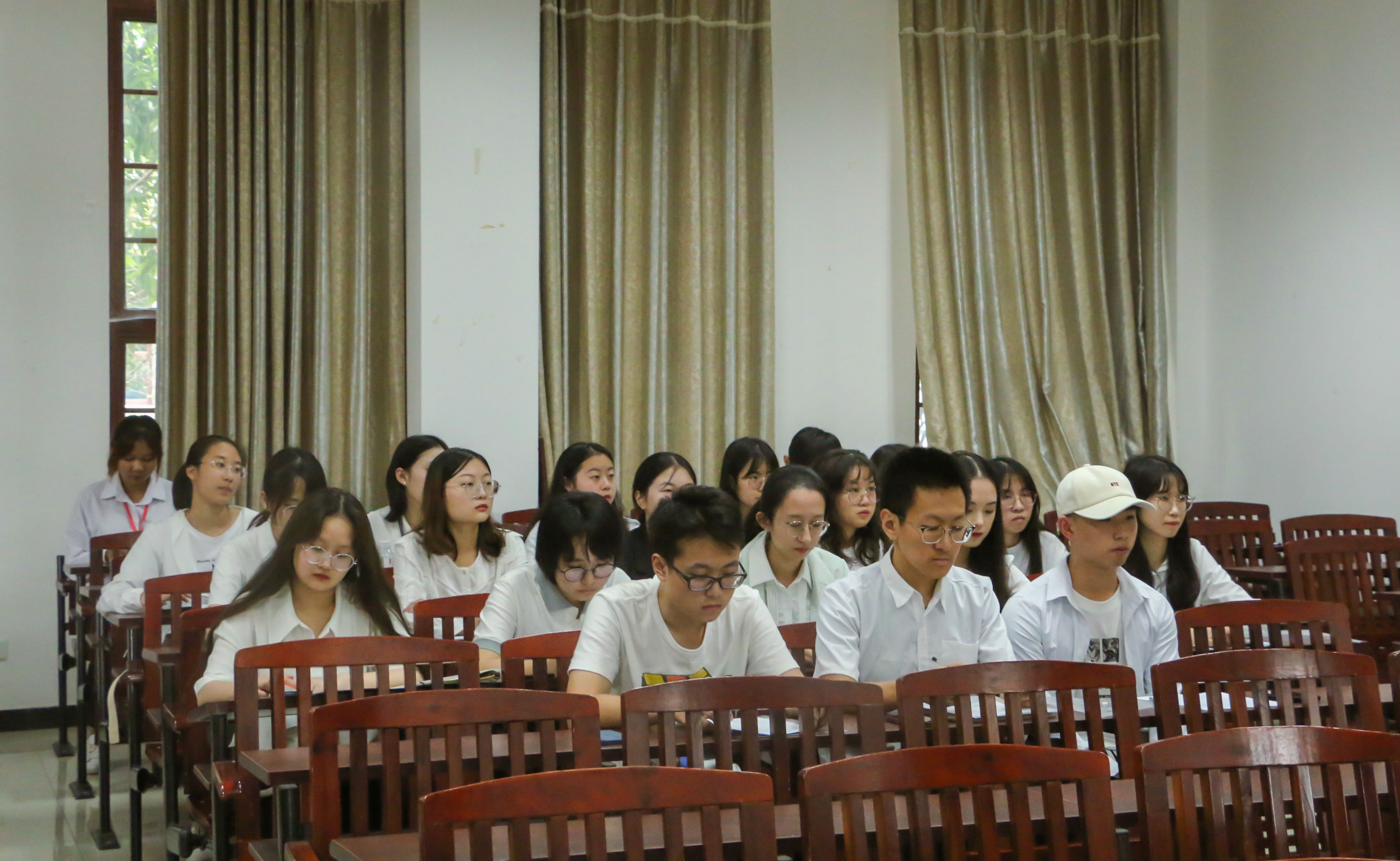 分团会议.jpg